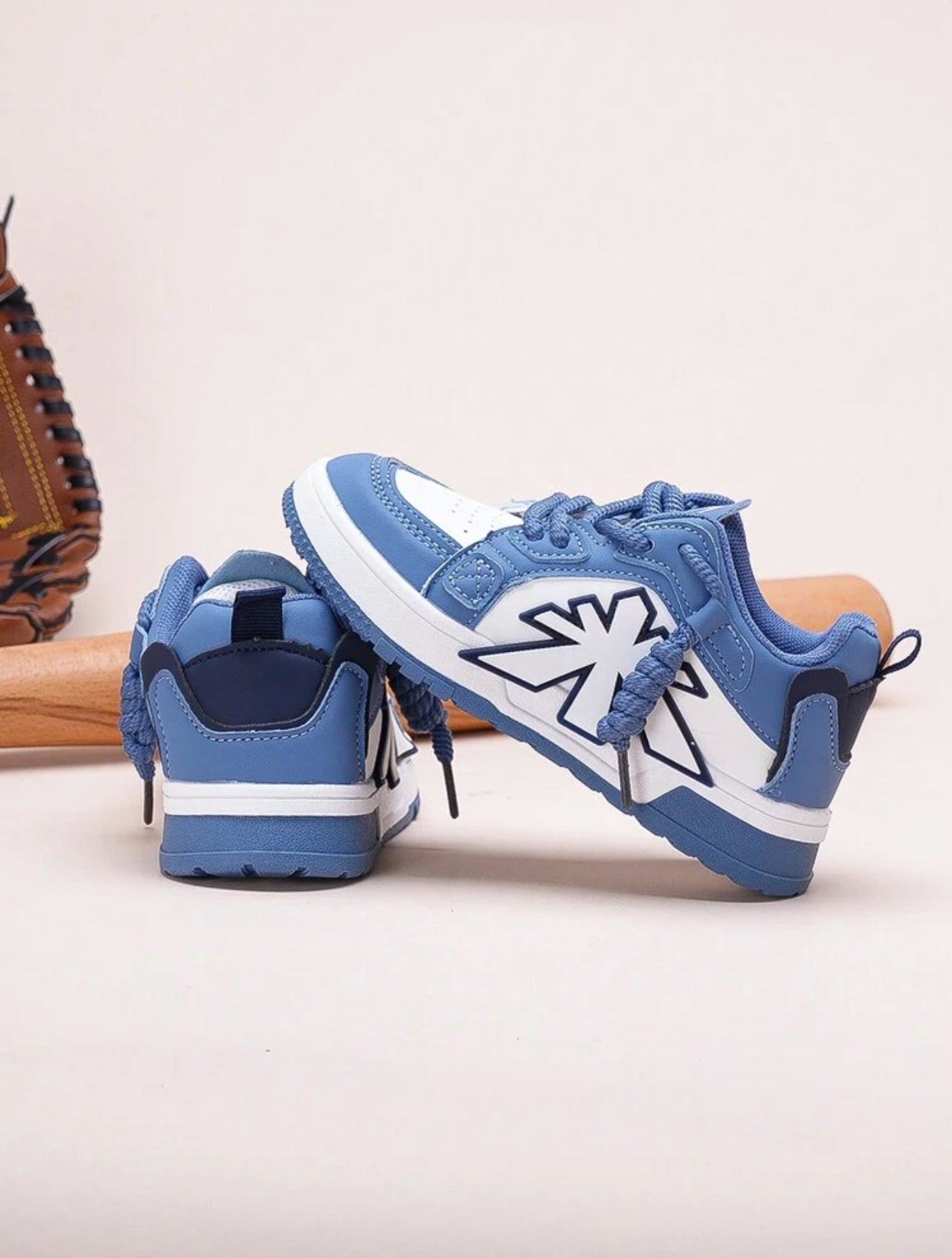 Bolt Sneakers – Blue & White