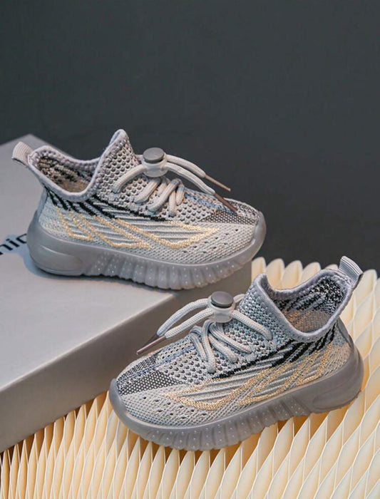 Silver Streak Knit Sneakers ⚡👟