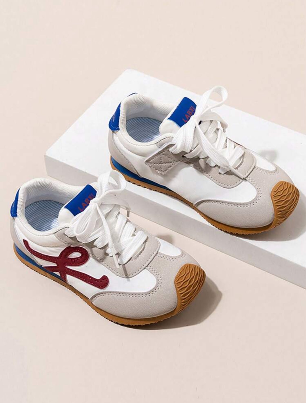Cool Classic Retro Runners 🏁✨